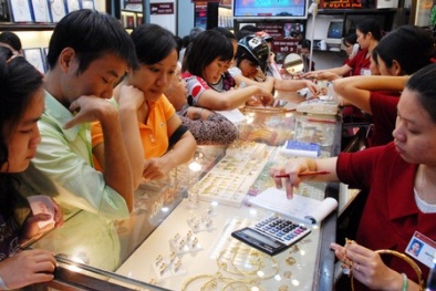 Giá vàng hôm nay chờ tin mới để 'bùng nổ'